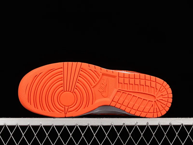 All Categories Nk SB Dunk Series Nk SB Dunk Low Low-top Sneakers F Version Nk Dunk Low "White Orange" Cashew Flower White Orange SB Smashed Backboard Fashion Casual Sneakers DH4401-103